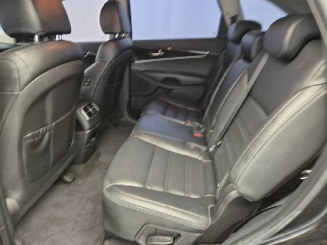 6071502317R12.jpg