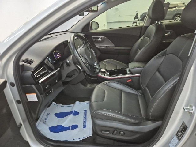 6081500120R11.jpg