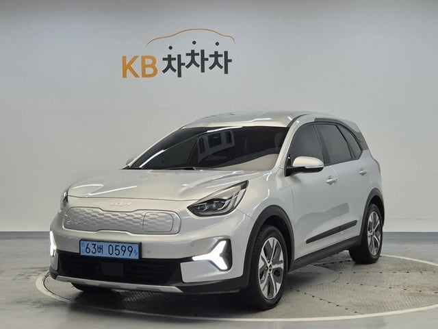 6081500120R1.jpg