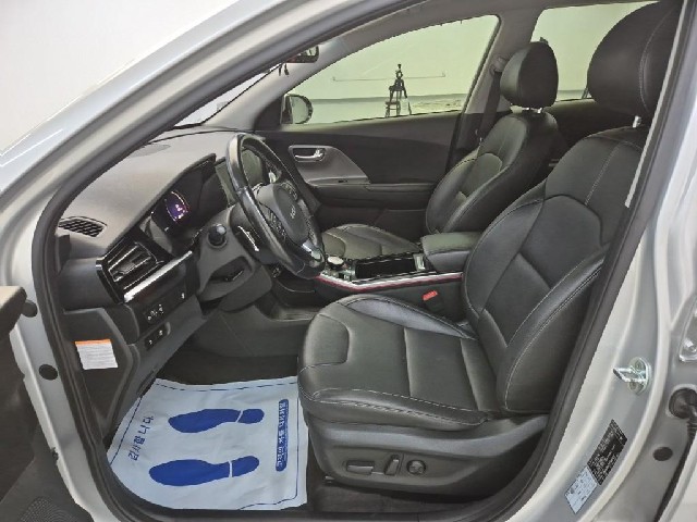 6081500122R11.jpg