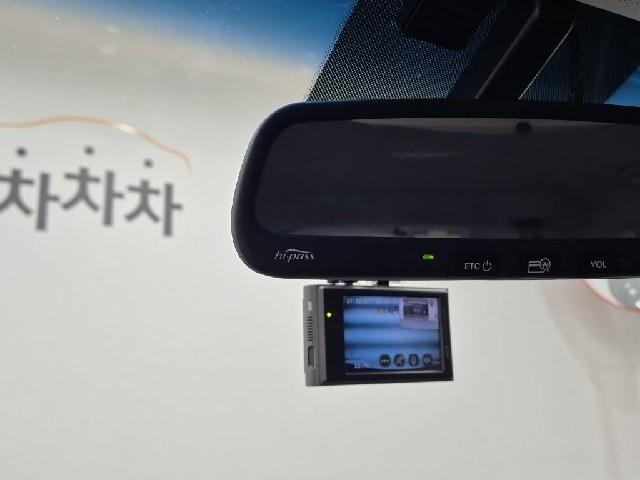 6081000547R15.jpg