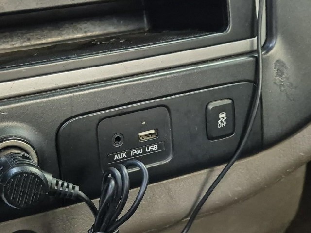 6071000284R14.jpg