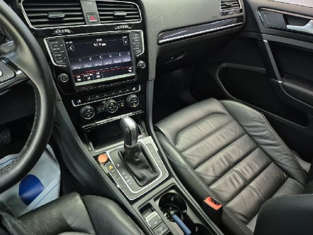 6081000499R10.jpg