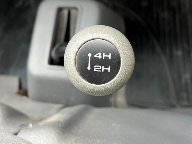 0541751A30251011W00906.jpg