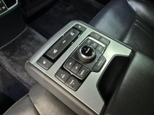 6081000444R19.jpg