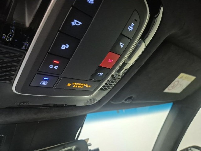 6081500623R17.jpg