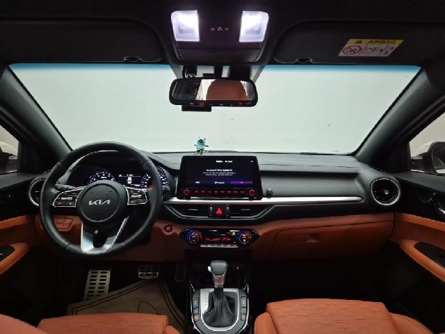 6081000696R7.jpg