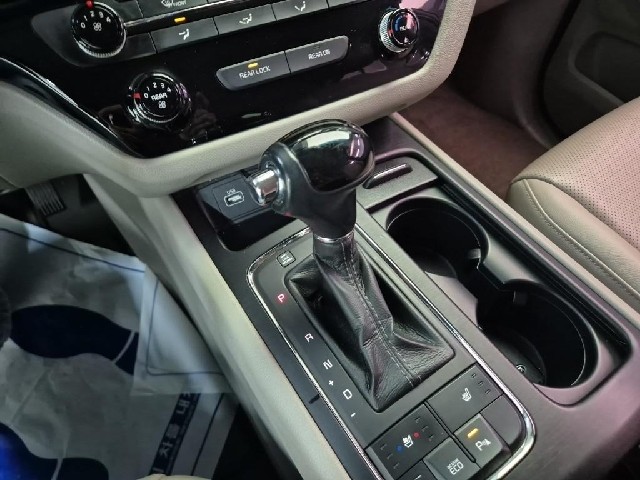6081000769R8.jpg