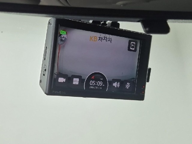 6061000742R15.jpg