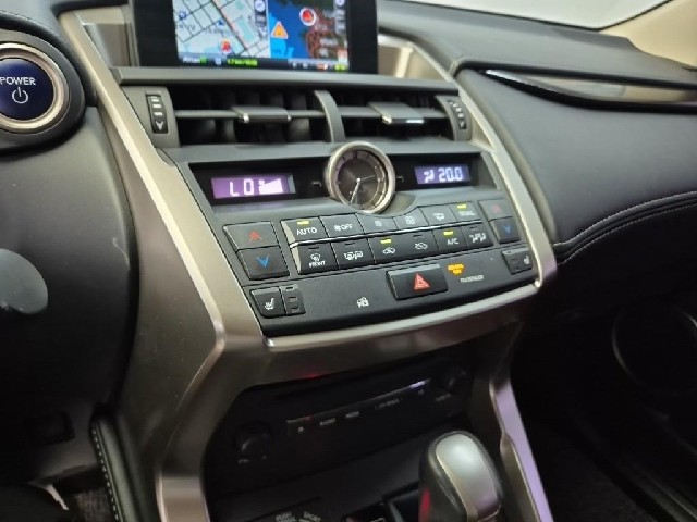 6061500227R17.jpg
