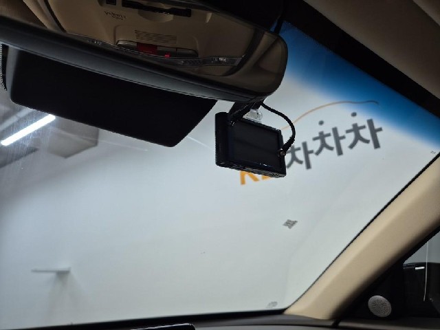 6051501652R17.jpg