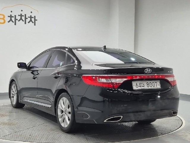 6061000825R2.jpg