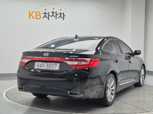 6061000825R3.jpg