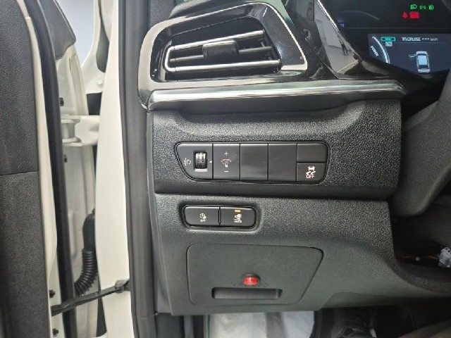 6061501142R19.jpg
