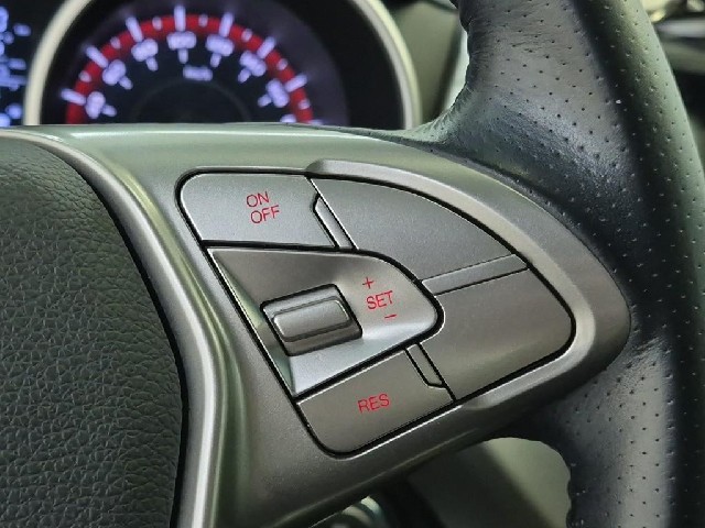 6061002656R15.jpg