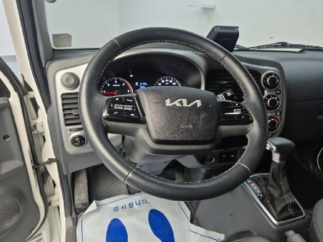 6041000980R8.jpg