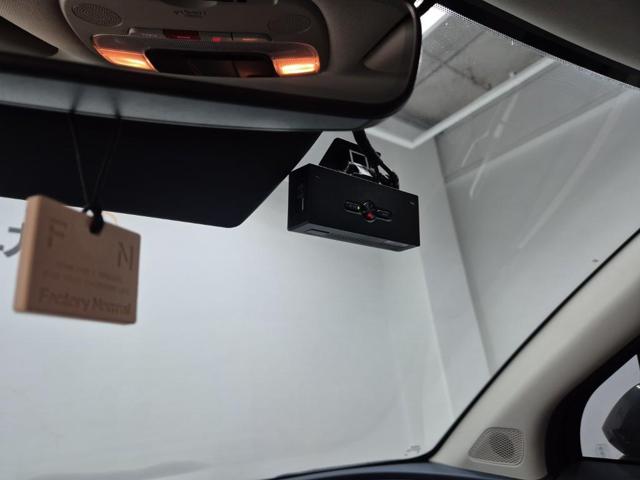 6071000492R16.jpg