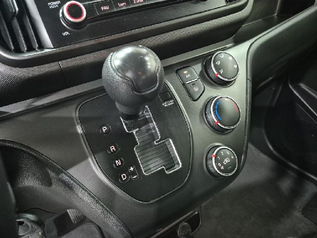 6051000760R8.jpg
