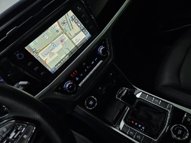 6051000099R10.jpg