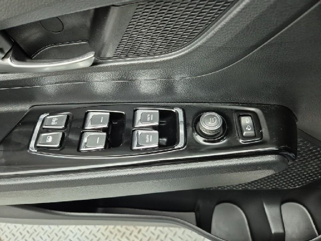 6051000099R18.jpg