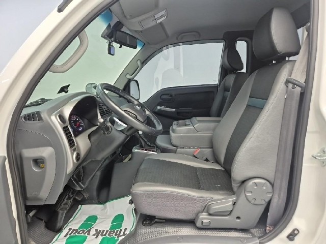6051501879R10.jpg