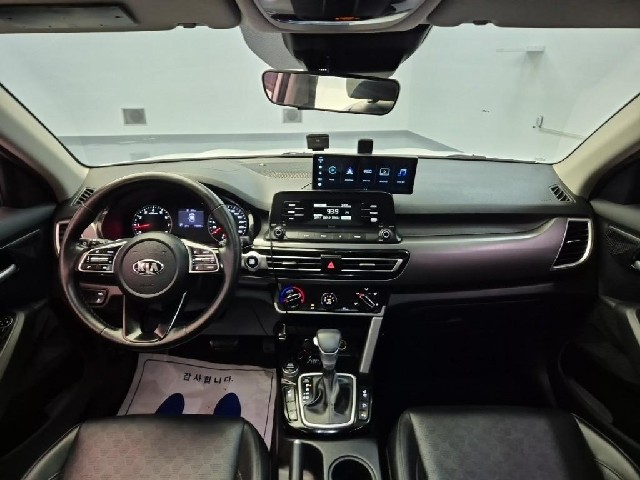 6051501767R7.jpg