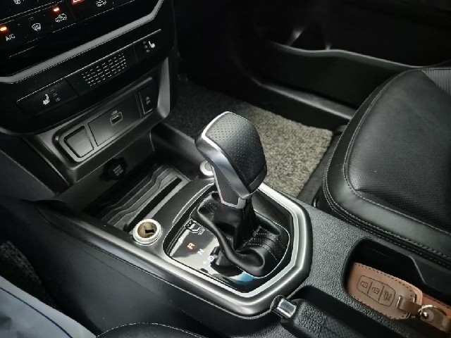 6051002382R8.jpg