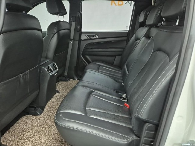 6061000392R12.jpg