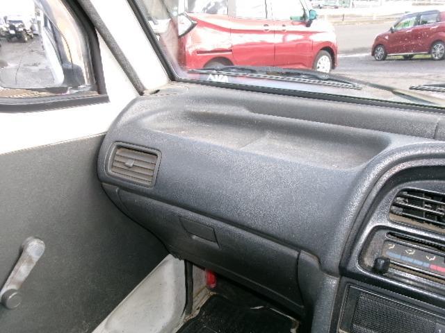 0900099A30251101W00112.jpg