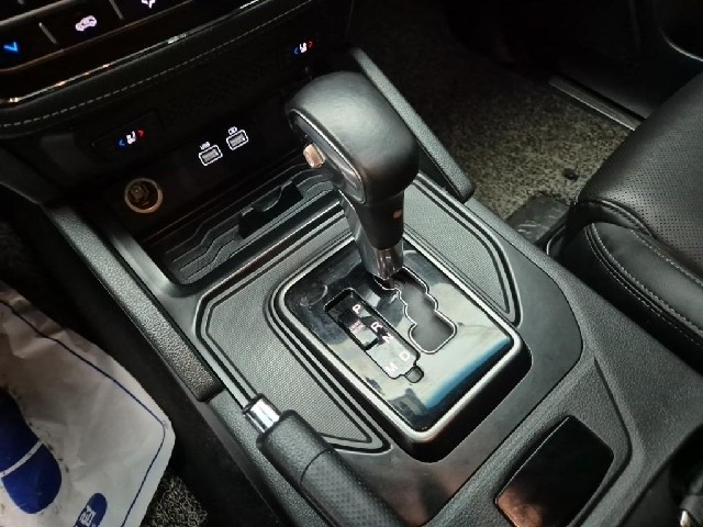 6051000292R8.jpg