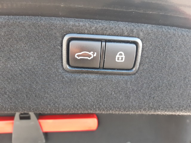f0b83751fcbdbdffc60d3744660f738d.jpeg