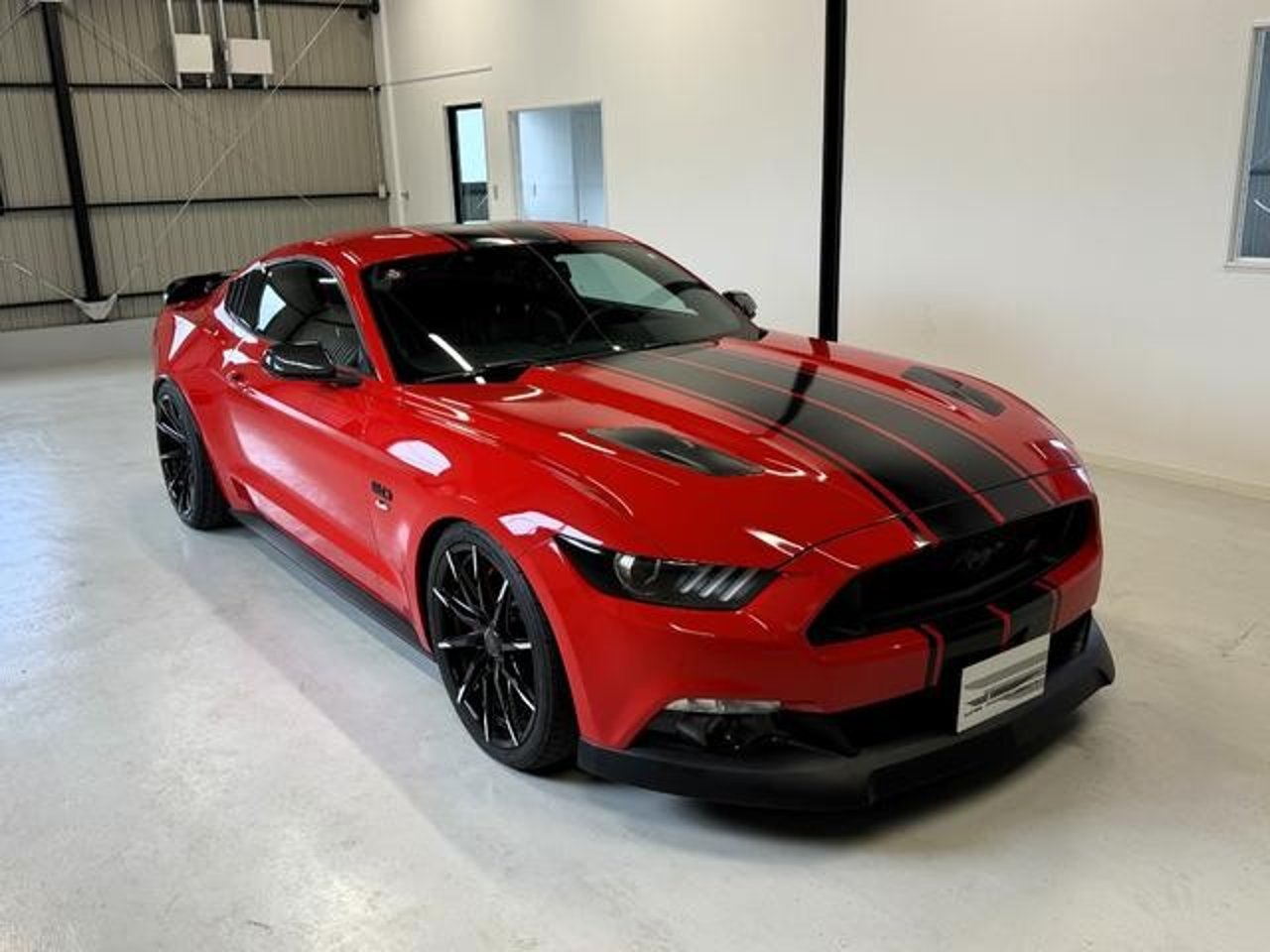 2019 Ford Mustang, photo 2 of 12