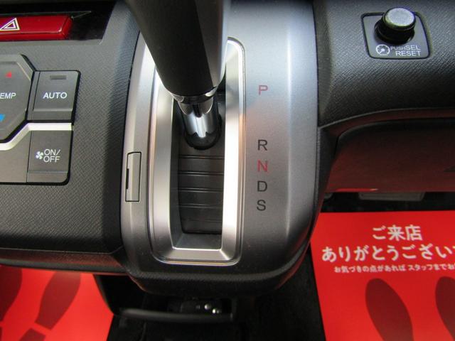 0701563A30251129W00215.jpg