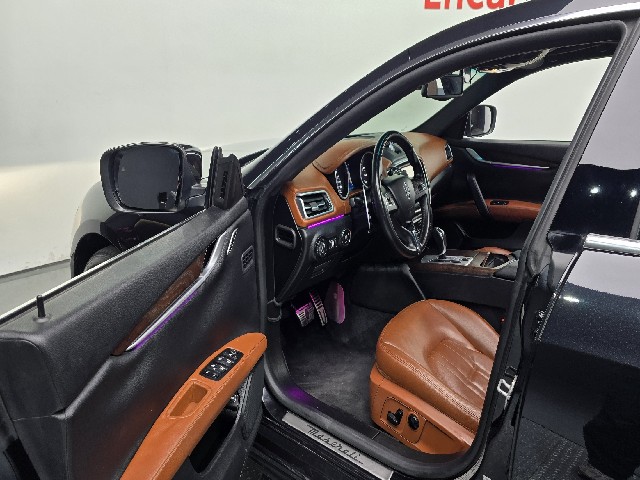 5f6430c65e62d23e48aab411ddb66221.jpeg