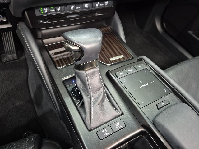 6071001483R8.jpg