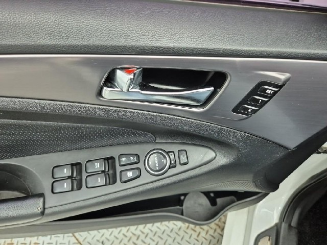 6081001217R19.jpg