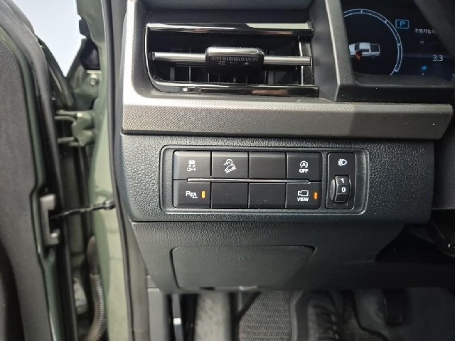 6081500739R19.jpg