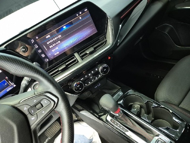 6081500970R10.jpg