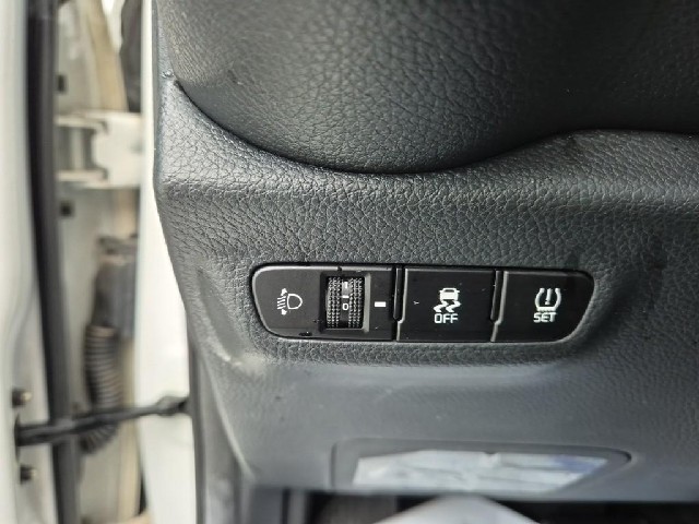 6081002435R18.jpg