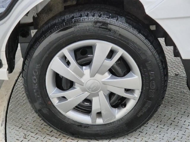 6081501871R17.jpg