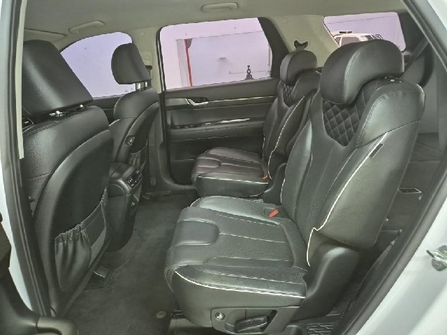 6081502129R12.jpg