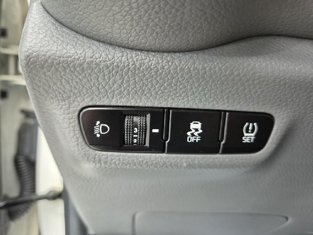 6091000632R18.jpg