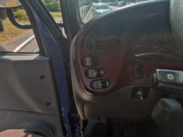 6061500894R14.jpg