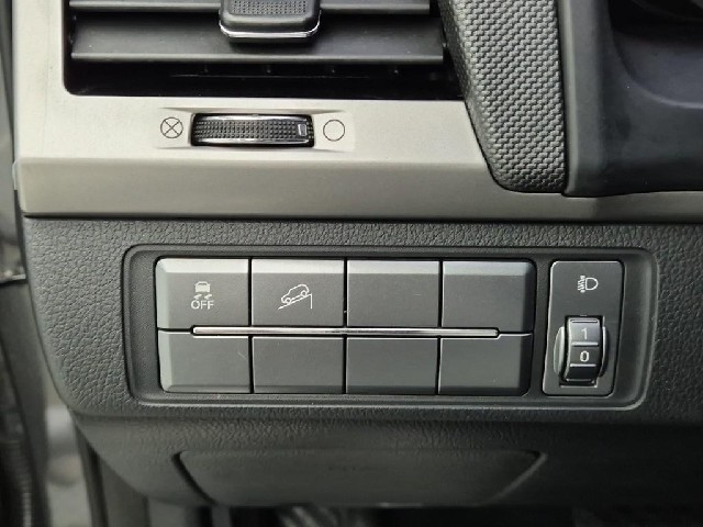 6091500658R17.jpg