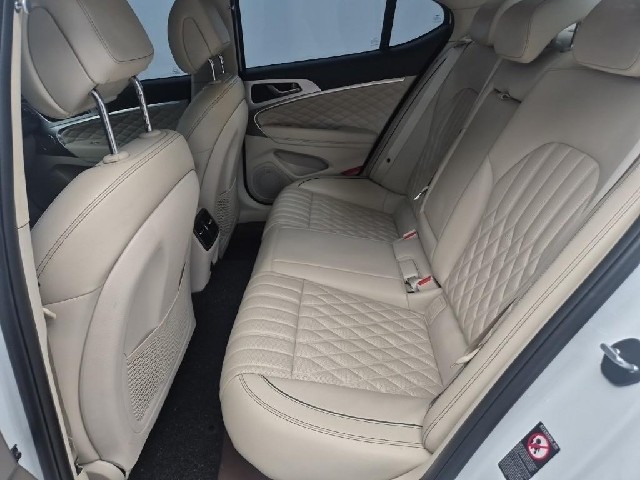 6081501827R12.jpg