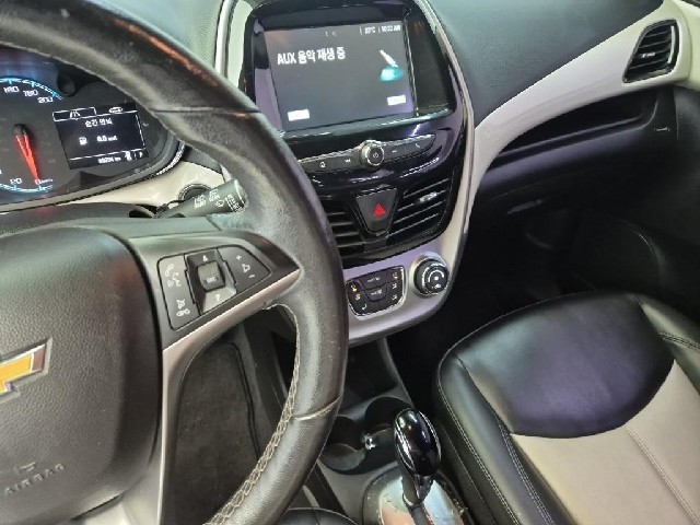 6061500779R10.jpg