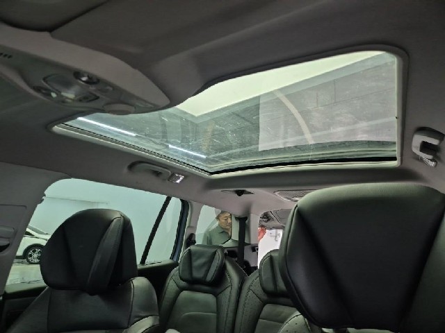 6081501483R13.jpg