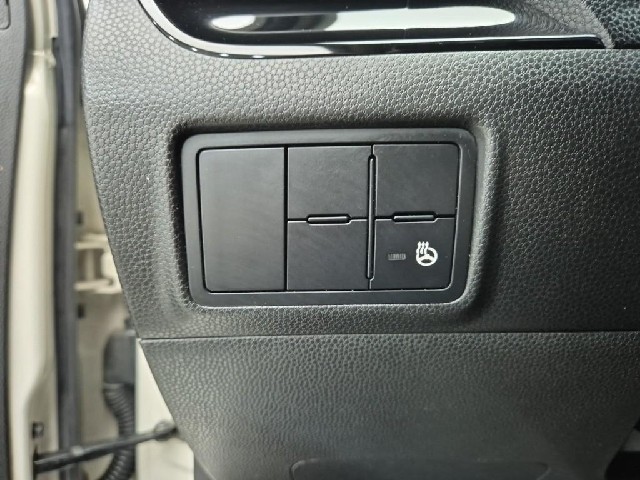6081002220R17.jpg