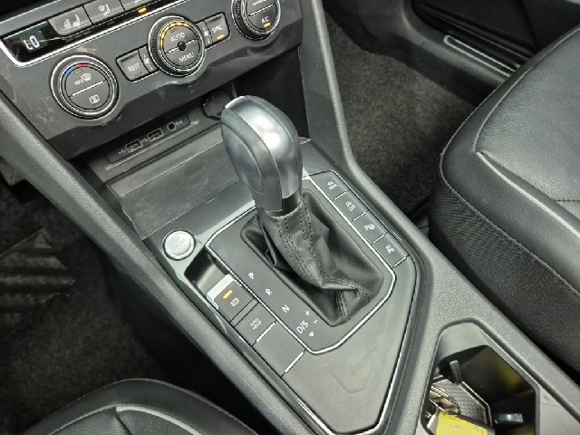 6081002476R8.jpg