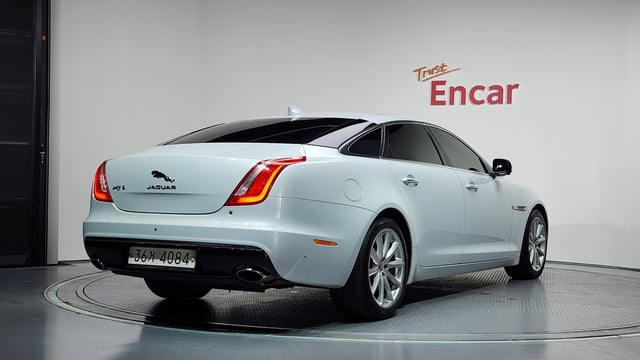 50381523efd45272f2d8c316a6550587.jpeg